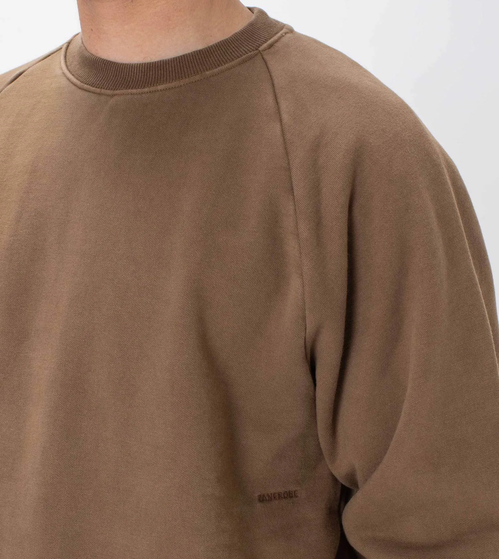 LOWGO RAGLAN CREW SWEAT | GD BRONCO