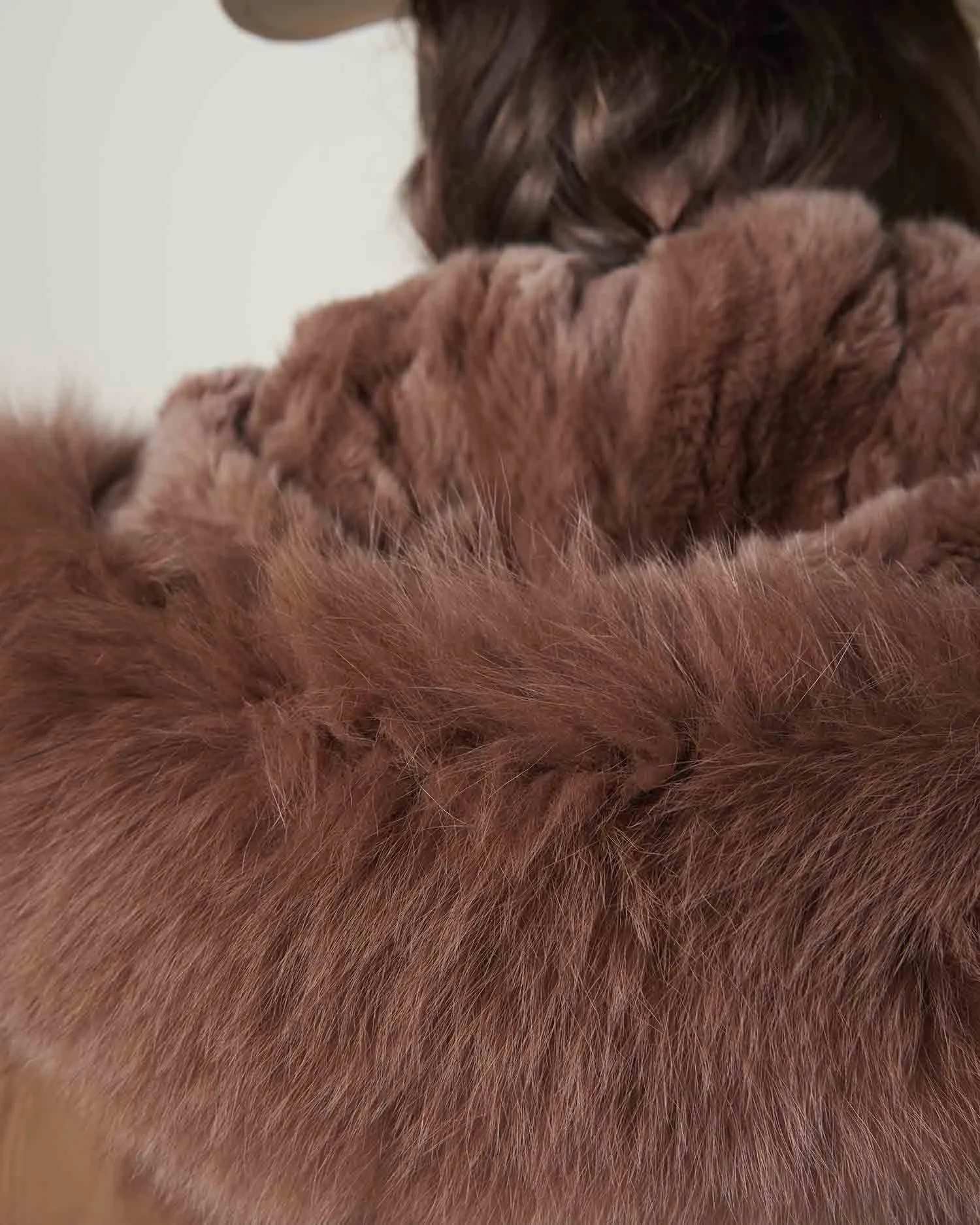 Parka with faux fur collar