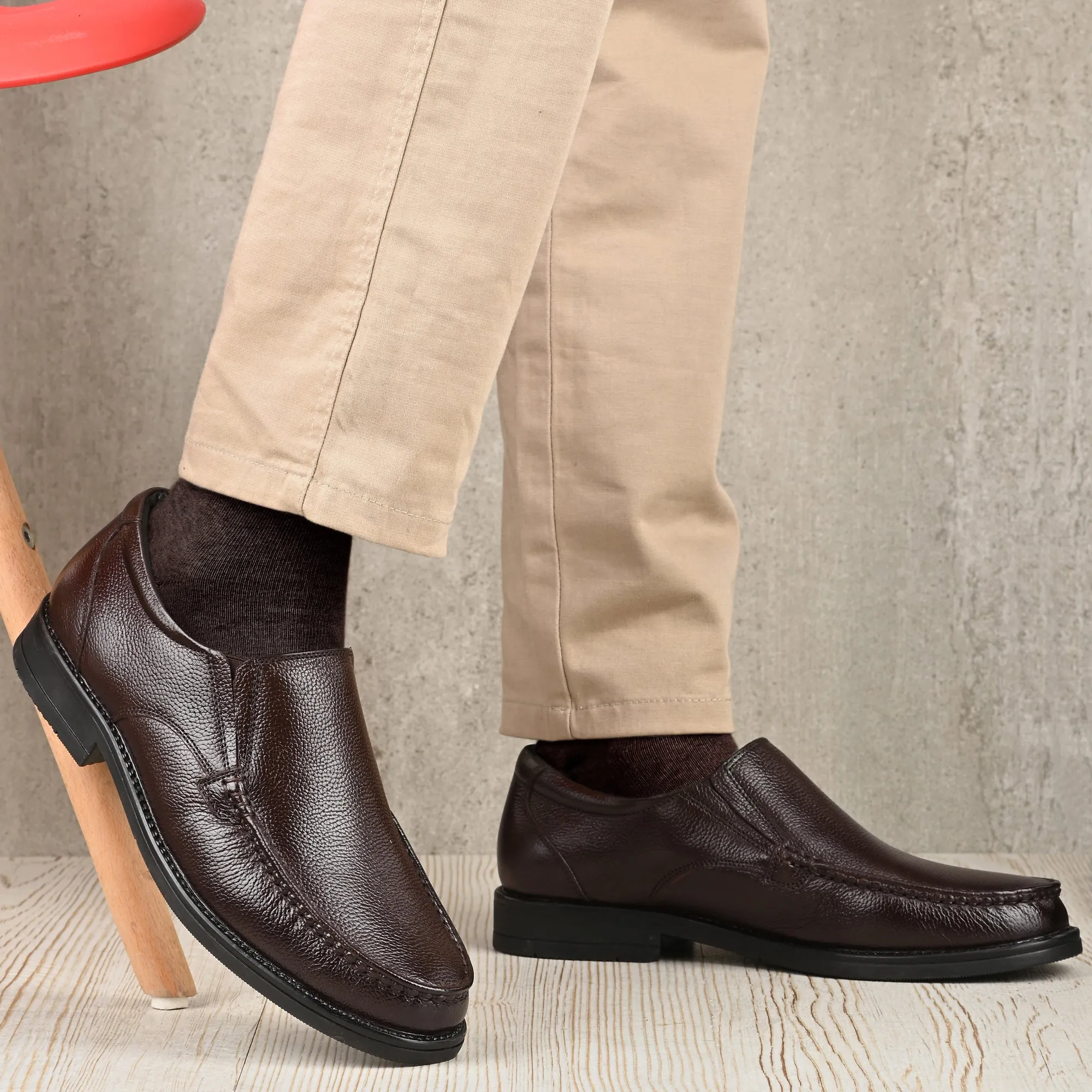 Posh Trumock Full Grain Leather Slip Ons