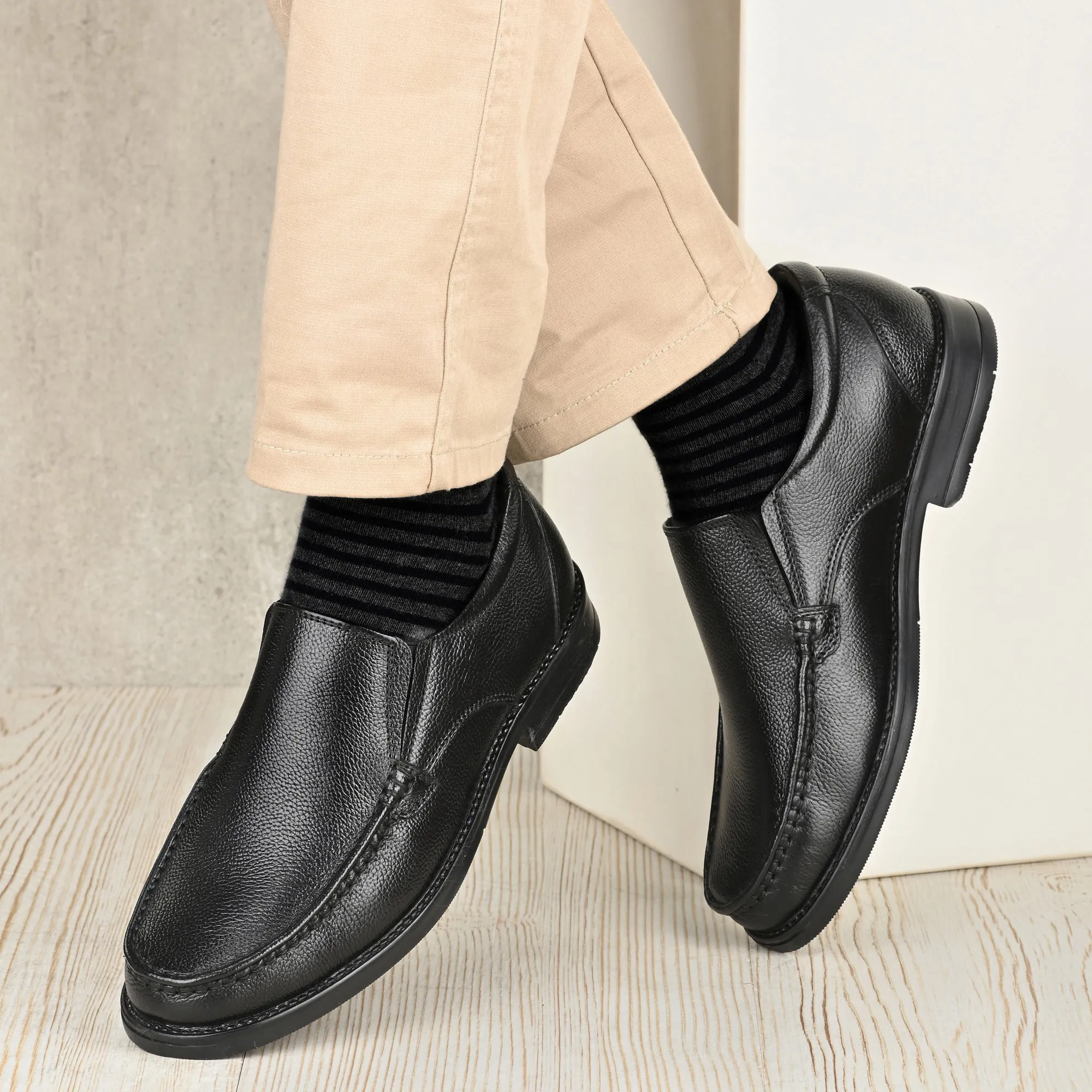 Posh Trumock Full Grain Leather Slip Ons