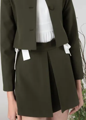 Short skirt in green colour