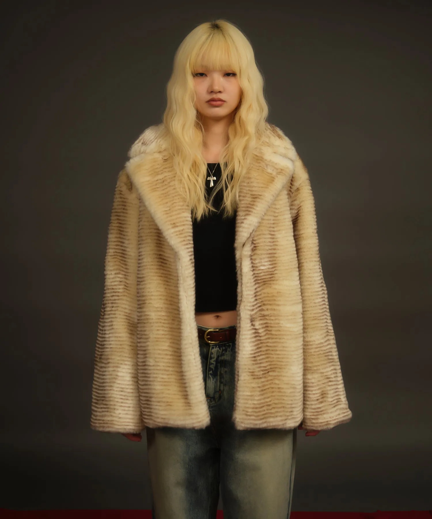 Stand collar volume fur coat