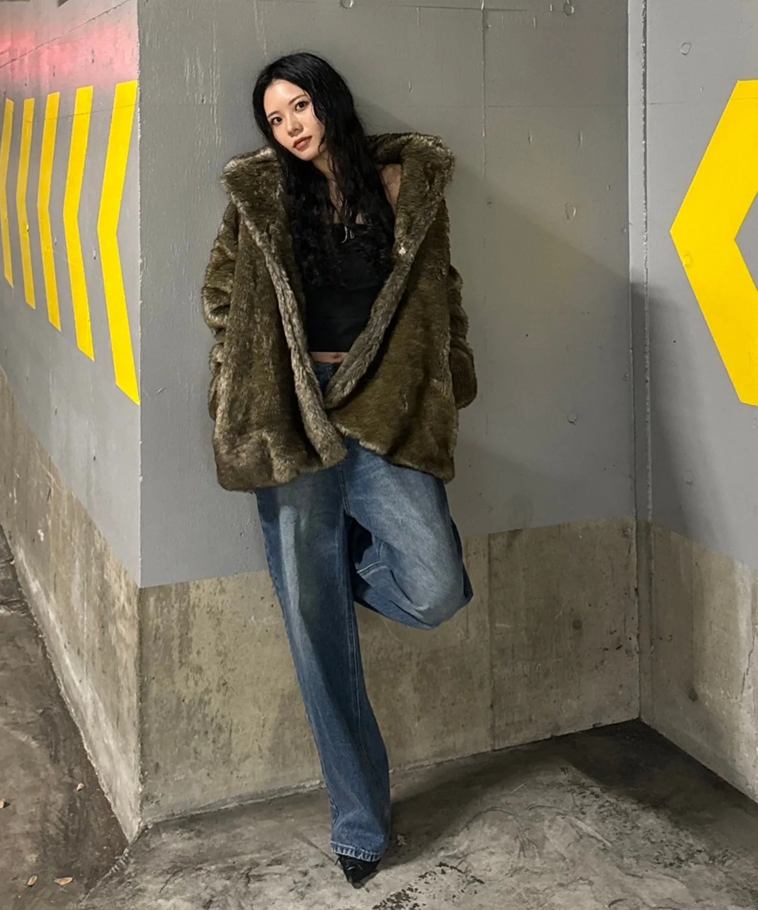Stand collar volume fur coat