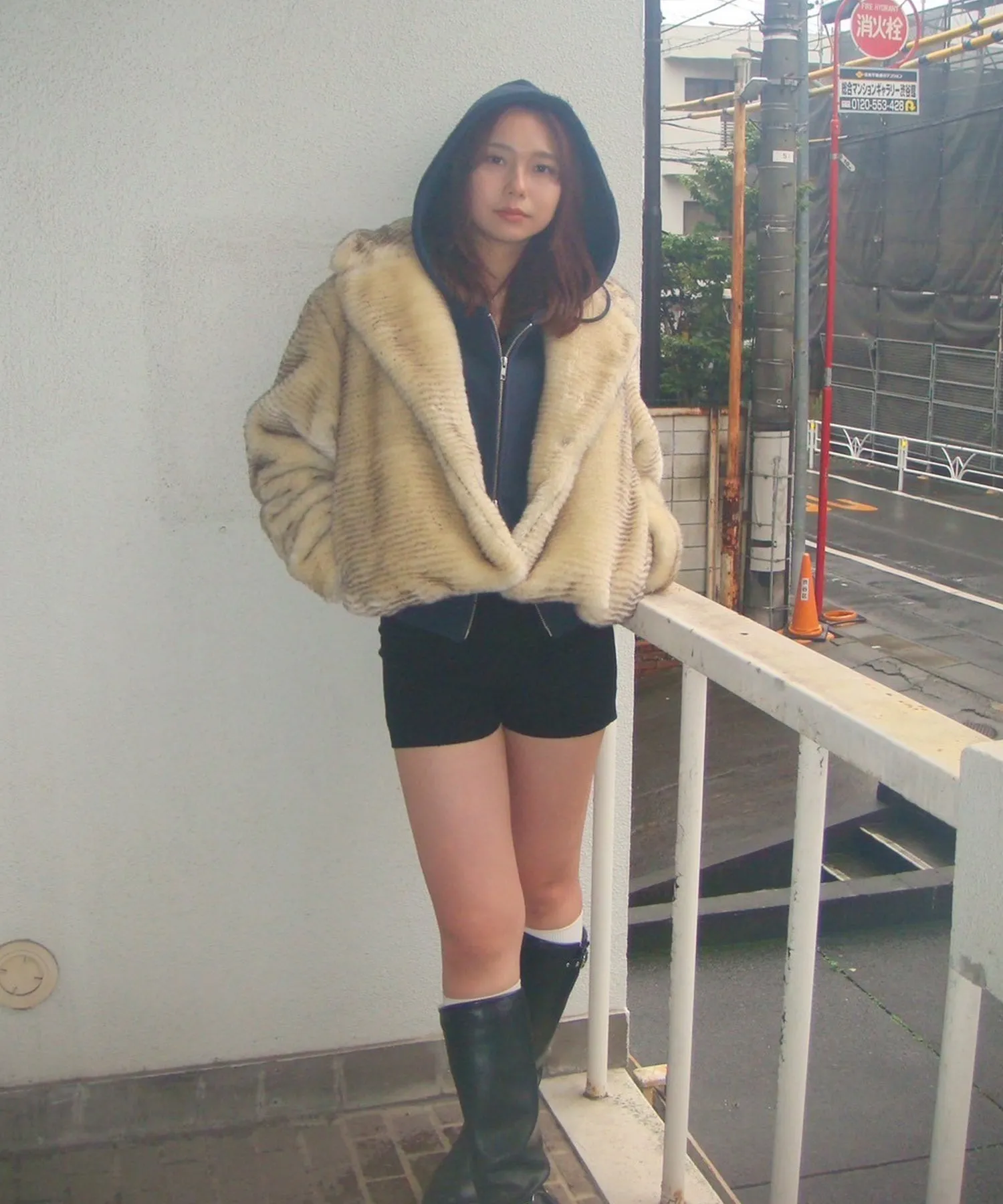 Stand collar volume fur coat