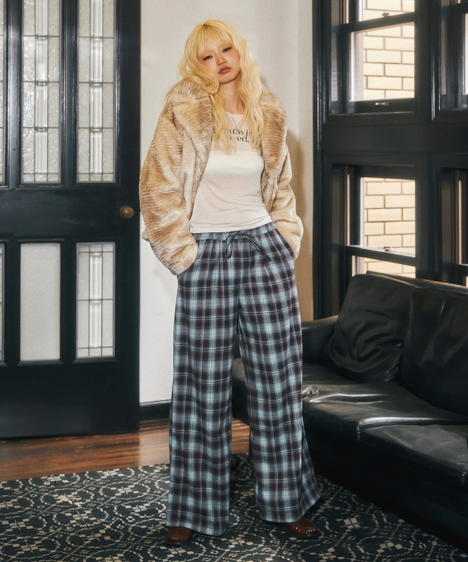 Stand collar volume fur coat
