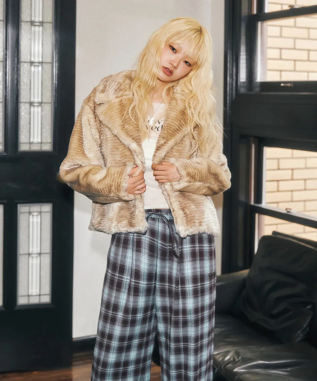 Stand collar volume fur coat